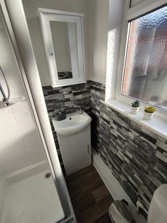 1 Bedroom Apartment With Free Parking Weymouth Extérieur photo